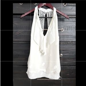 Guess sleeveless blouse. EUC. Size Medium.